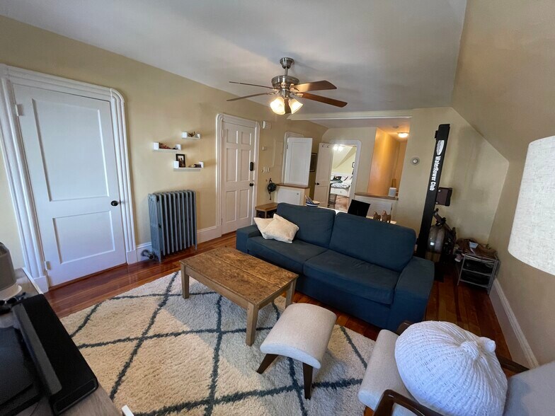 Building Photo - 23 Chandler St