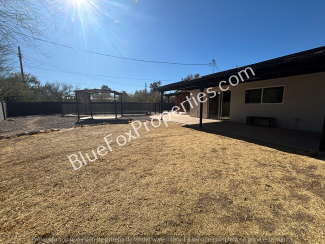 Building Photo - Charming 3 Bedroom and 2 Bath Home