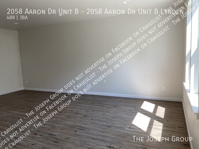 Building Photo - 2058 Aaron Dr