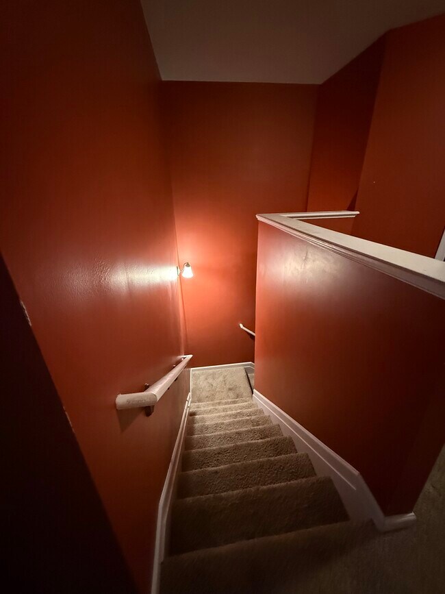 Building Photo - 1050 Mcconaughy Ct