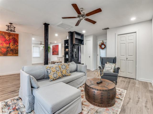 Building Photo - 2117 Beaumont St