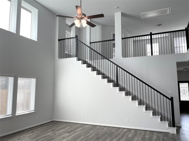 Building Photo - 5002 Winnipeg Blvd