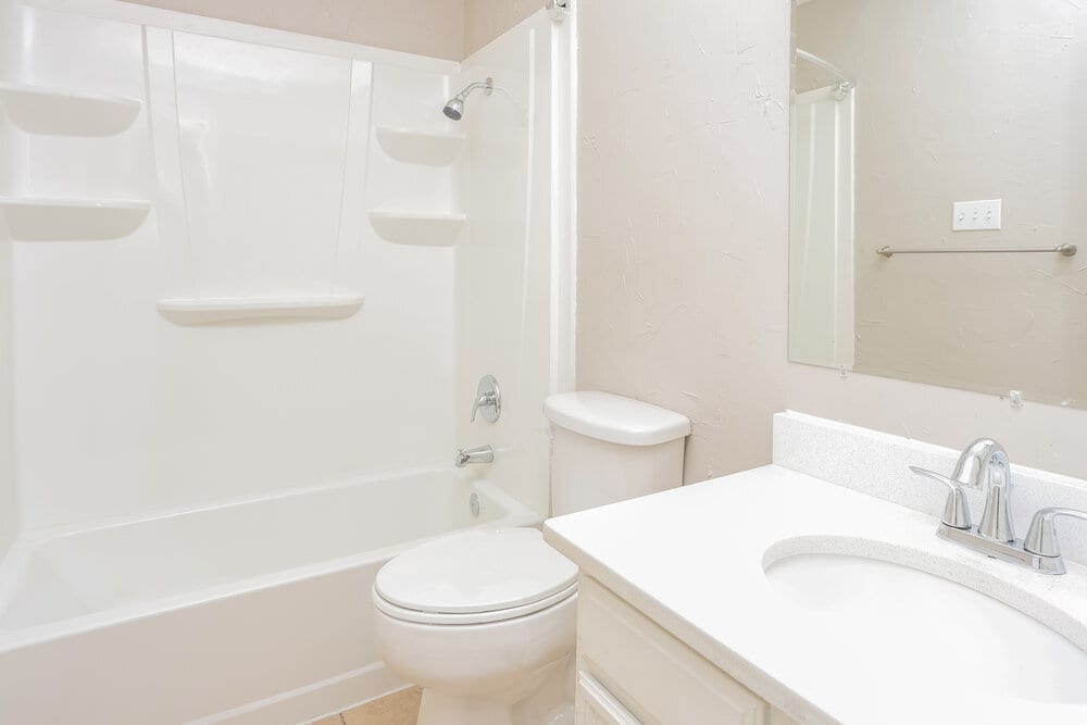 Building Photo - 2413 Claremont Dr