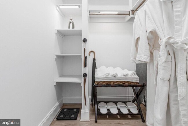 Building Photo - 2201 L St NW