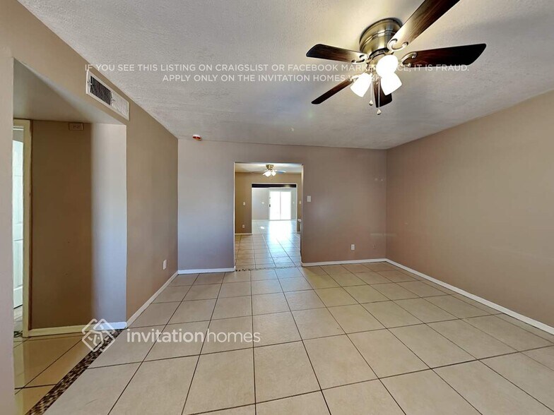 Building Photo - 6545 W Palo Verde Ave