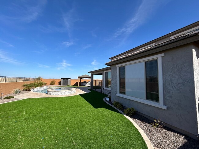 Building Photo - 25908 W Sands Dr