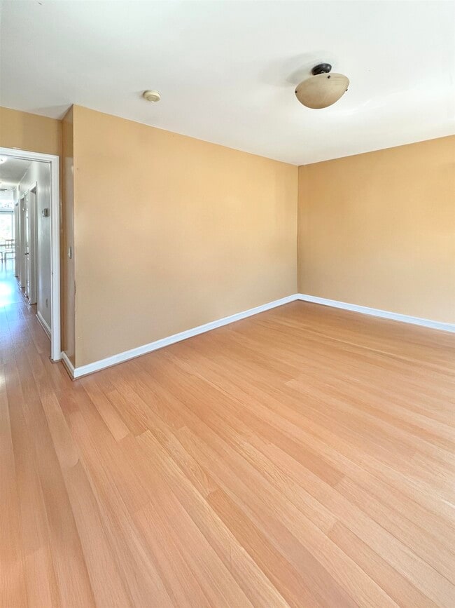 Building Photo - 85 Grieco Dr