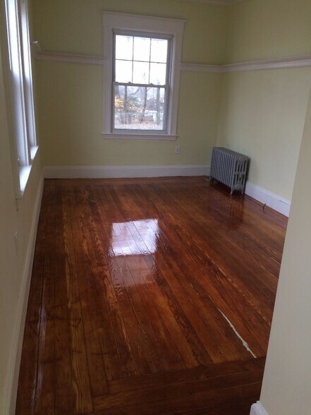 Building Photo - 127 Elliot St