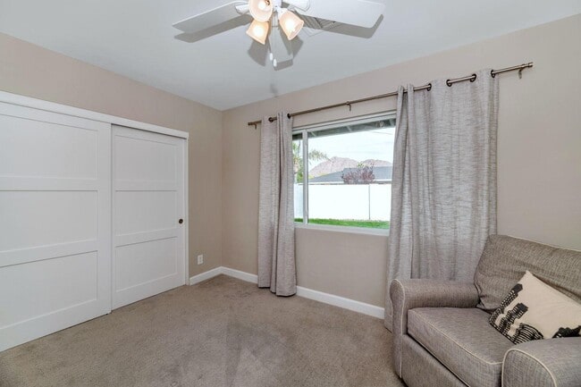 Building Photo - 6202 E Calle Redonda