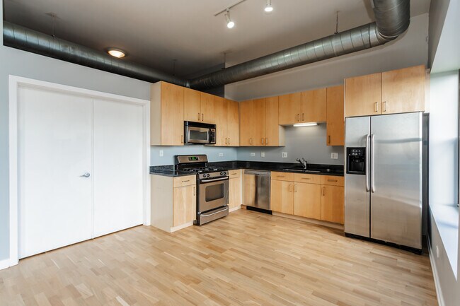 Building Photo - 4537 S Drexel Blvd