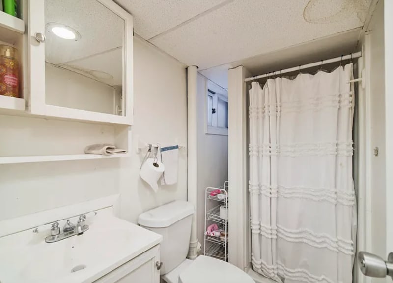 Building Photo - 720 E Ludington Ave