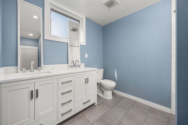 Building Photo - 5 bed 3.5 Bath Home in North Boulder W/Large Backyard, Swimming Pool & Jacuzzi!  Pool Upkeep Incl...