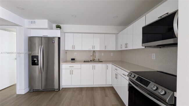 Building Photo - 851 Three Islands Boulevard