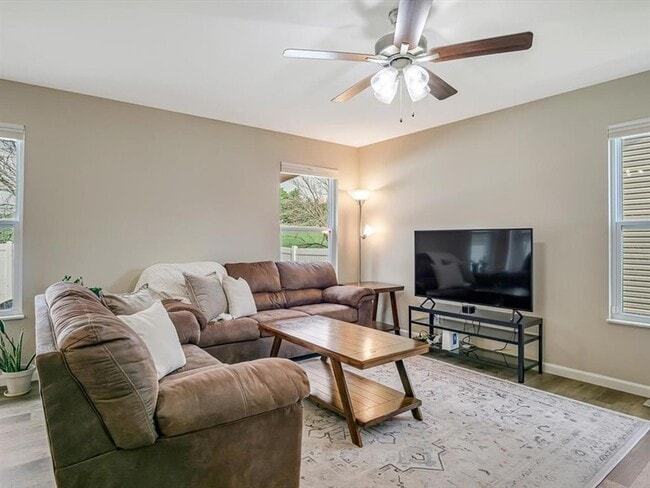 Building Photo - 1398 Orchard Lakes Cir