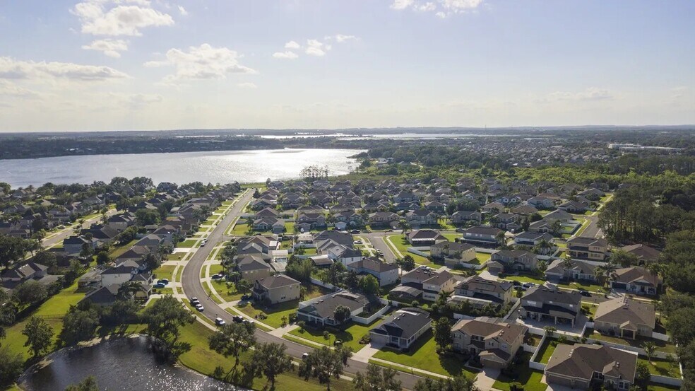 Building Photo - 502 First Cape Coral Dr