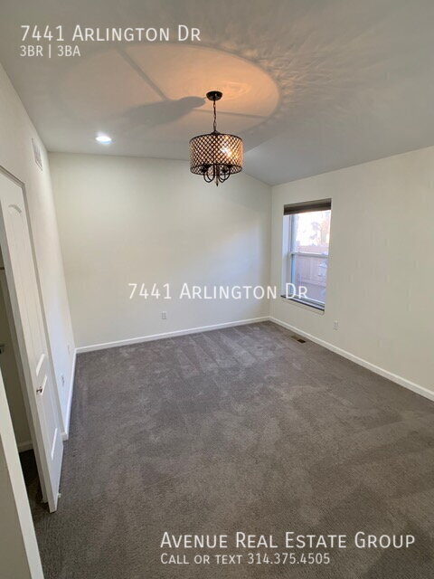 Building Photo - 7441 Arlington Dr