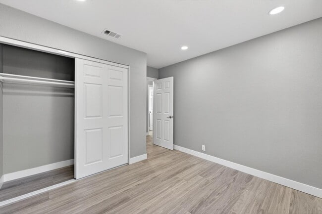 Building Photo - 4971 Geomax Ct