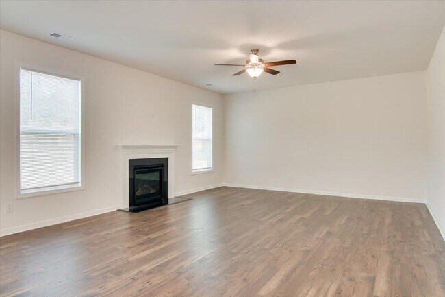 Building Photo - 6242 High Top Ln
