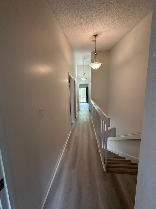 Building Photo - 7630 Lago Del Mar Dr