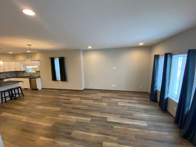 Building Photo - 1078 Oak Park Dr