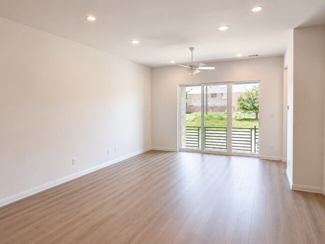 Building Photo - 1218 Daybreak Dr