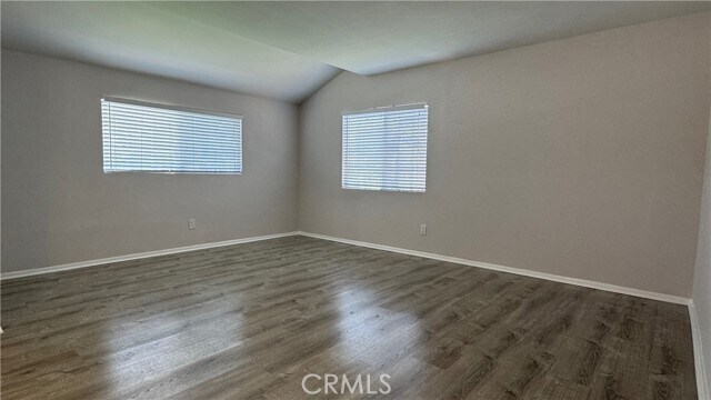 Building Photo - 10523 Hayvenhurst Ave