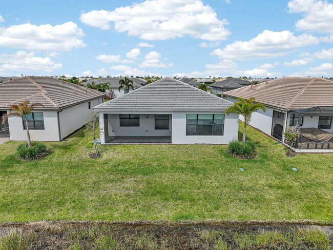 Building Photo - 12719 SW Blue Mangrove Pkwy