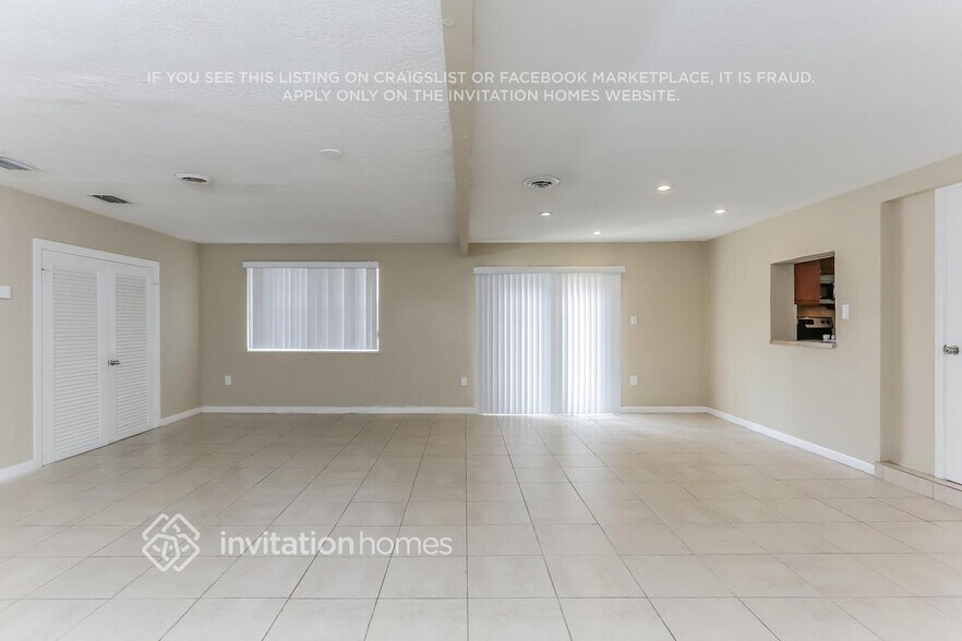 Building Photo - 11345 SW 108th Ave