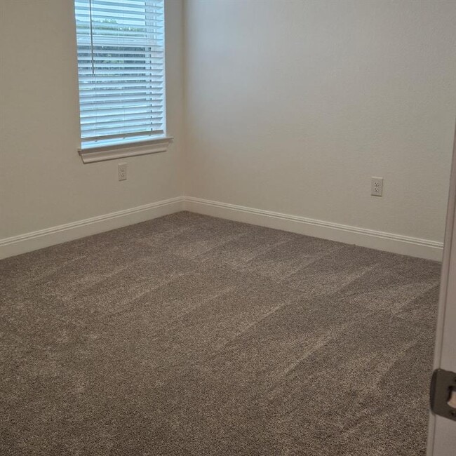 Building Photo - 10017 Milton Albert Way