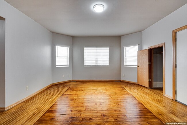 Building Photo - 618 N Ashland Ave