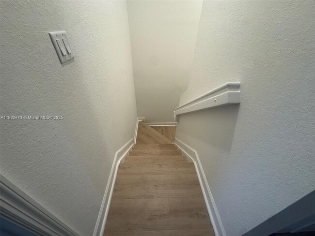 Building Photo - 2771 SE 25th Ave