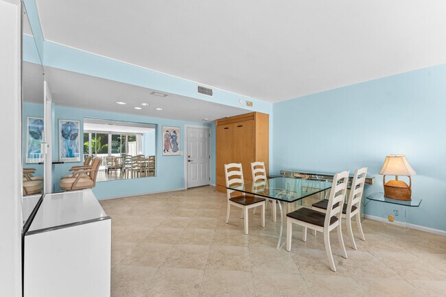 Building Photo - 2774 S Ocean Blvd