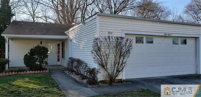 Primary Photo - 58 Essex Rd