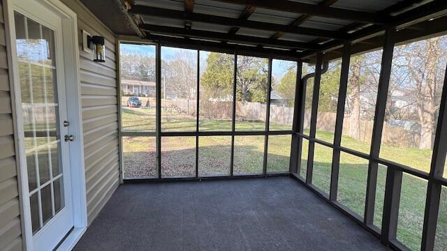 Building Photo - 115 N Valley Dr NW