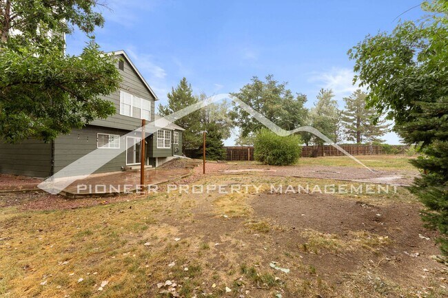 Building Photo - 8550 Van Gordon Ct