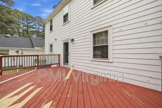Building Photo - 400 Kemp Ln