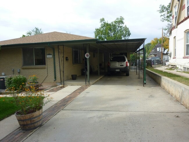 Building Photo - 2955-2959 Newton St