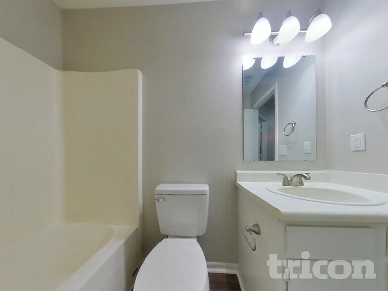 Building Photo - 177 Broadmoor Bend