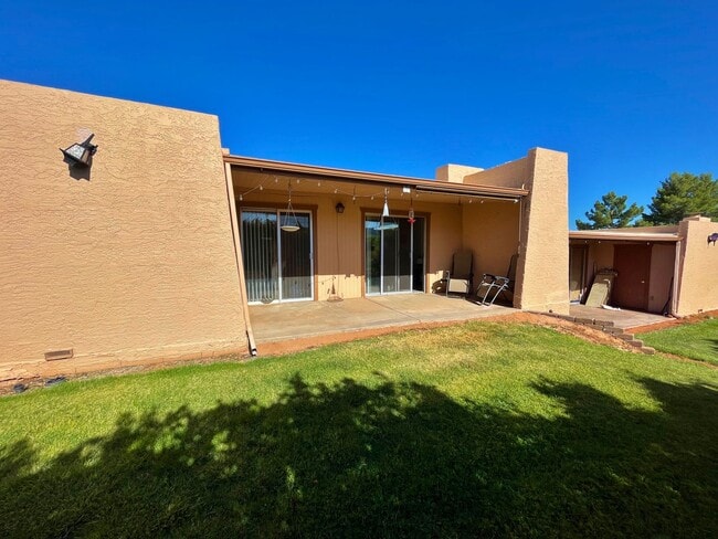 Building Photo - 130 Castle Rock Rd