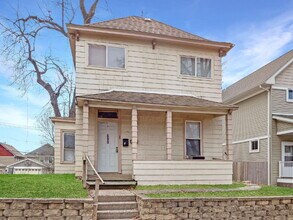 Building Photo - Section 8 Approved 1+ Bedroom Upper Level Duplex