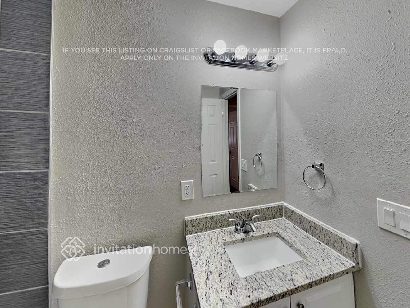 Building Photo - 2821 S Argonne St