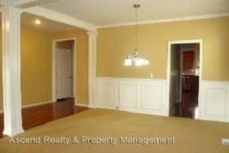 Building Photo - Beautiful 5 + bedroom home - In much desir...