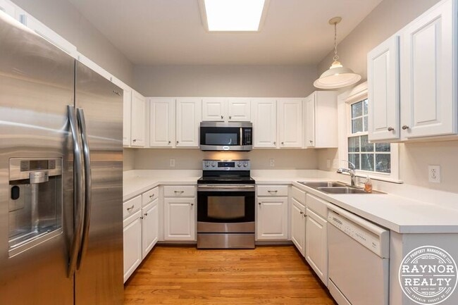 Building Photo - 810 Tacy Pl