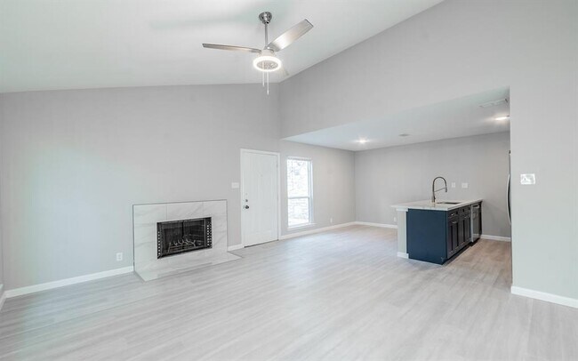 Building Photo - 916 Sirocco Dr