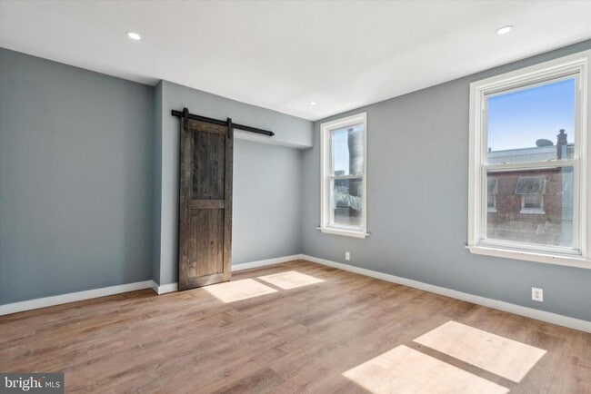 Building Photo - 2523 W Montgomery Ave