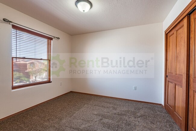 Building Photo - 9404 Endee Rd NW