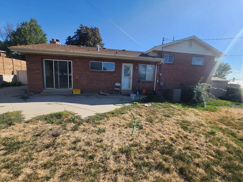 Building Photo - 805 E 1050 N