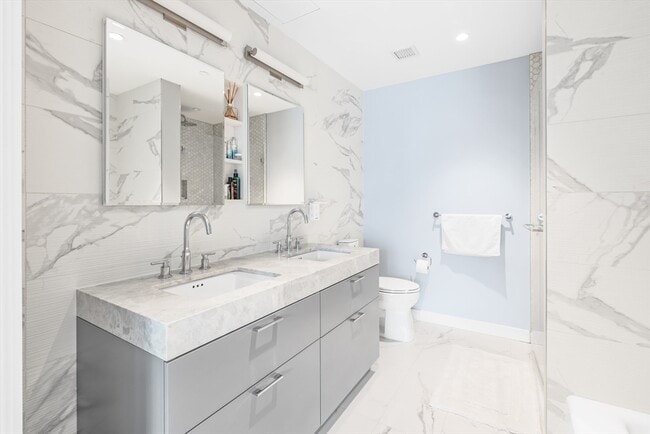 Building Photo - 300 Pier 4 Blvd.