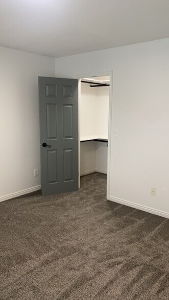 Building Photo - 397 W 400 N