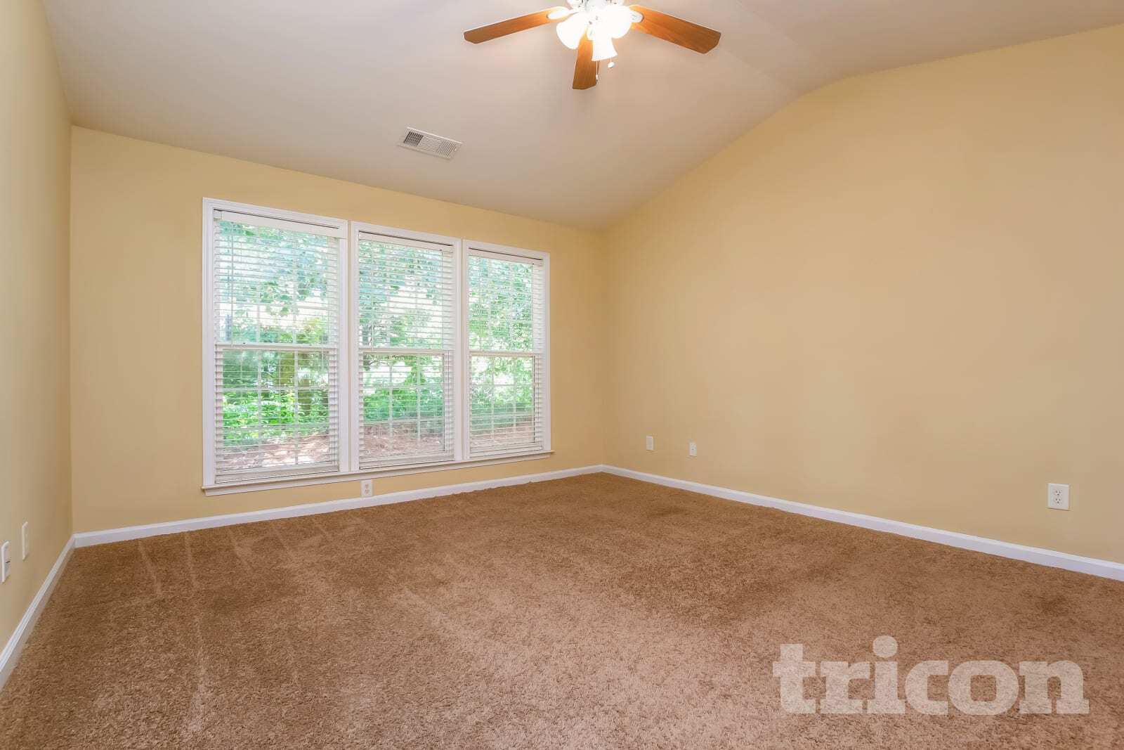 Building Photo - 6610 Waveland Dr